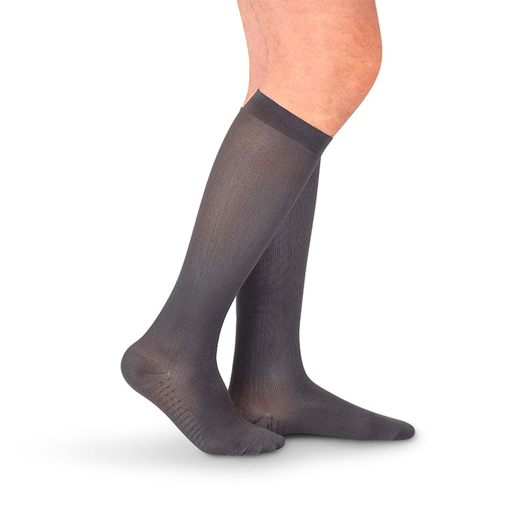MediVaric Men's 15-20 mmHg Compression Stocking - Knee High, Corrugated